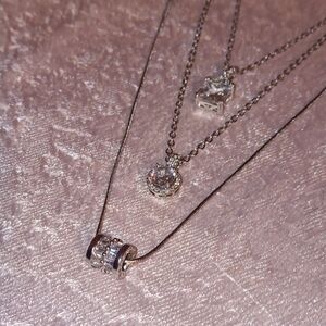Elegant silver necklace layers w pendants  gift box